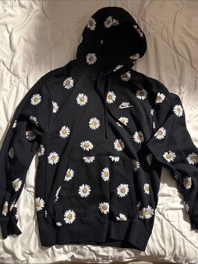 Nike Black Daisy Graphic Hoodie neutral
